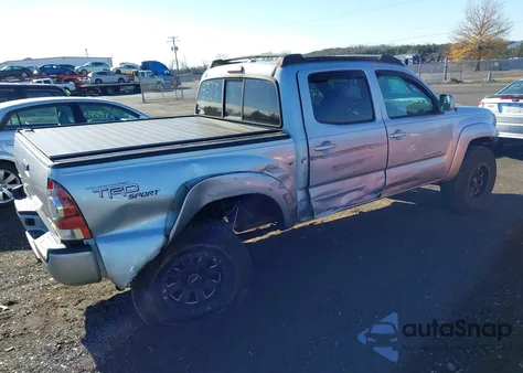 2009 Toyota Tacoma Base V6 z USA, uszkodzony, nr VIN 3TMLU42N49M025401